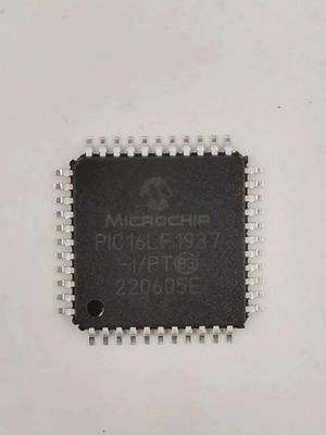 PIC16LF1937-I/PT Circuito elettronico integrato MICROCHIP QFP